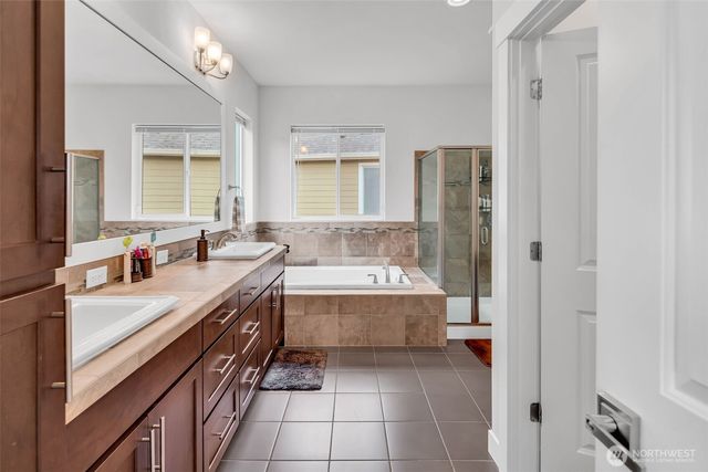 1705 NE Falls Dr, Issaquah, WA 98029