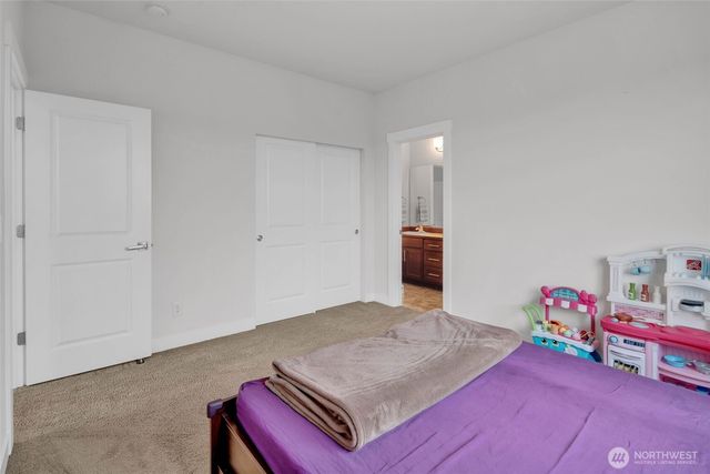 1705 NE Falls Dr, Issaquah, WA 98029