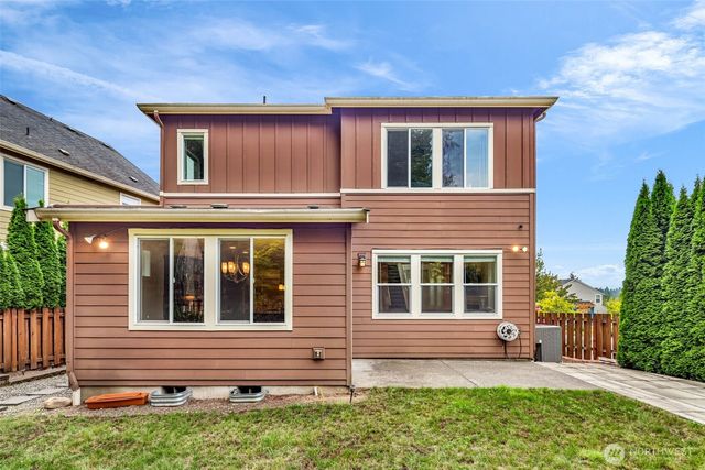 1705 NE Falls Dr, Issaquah, WA 98029