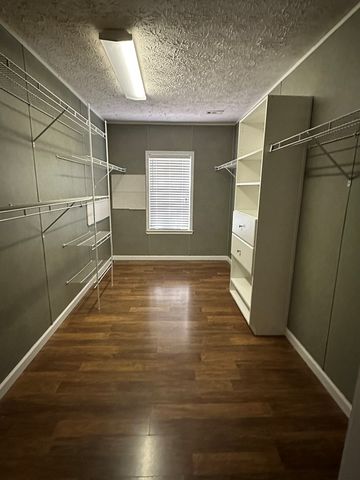 404 River Ridge Circle, Jesup, GA 31545