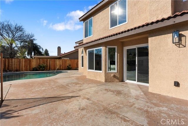 6107 Cartagena Avenue, Bakersfield, CA 93313