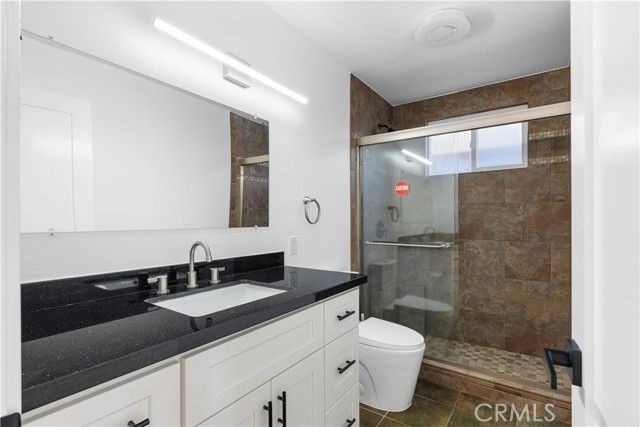 6107 Cartagena Avenue, Bakersfield, CA 93313