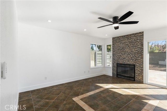 6107 Cartagena Avenue, Bakersfield, CA 93313