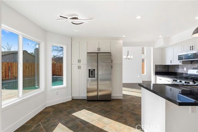 6107 Cartagena Avenue, Bakersfield, CA 93313