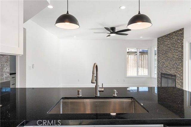 6107 Cartagena Avenue, Bakersfield, CA 93313