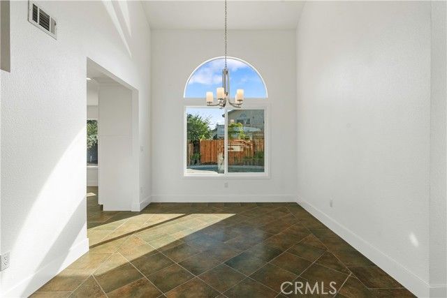 6107 Cartagena Avenue, Bakersfield, CA 93313