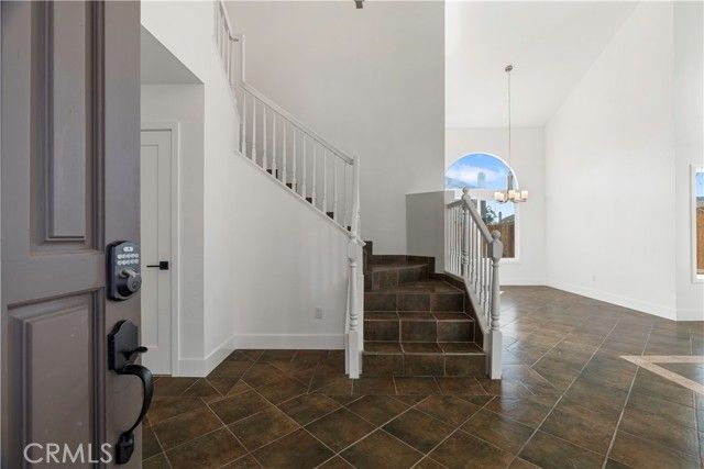 6107 Cartagena Avenue, Bakersfield, CA 93313