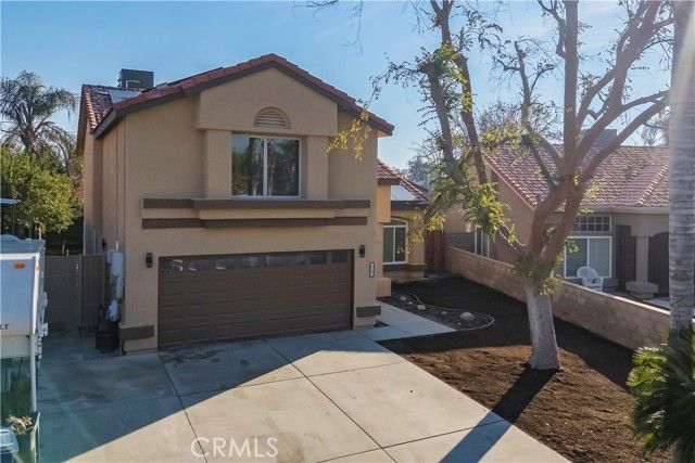 6107 Cartagena Avenue, Bakersfield, CA 93313