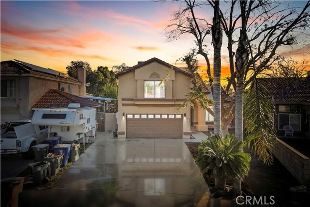 6107 Cartagena Avenue, Bakersfield, CA 93313