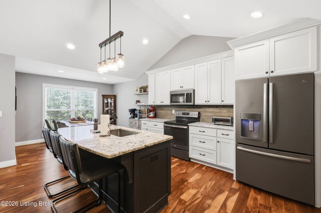 356 Elk Chase Dr, Taylorsville, KY 40071