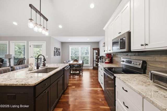 356 Elk Chase Dr, Taylorsville, KY 40071