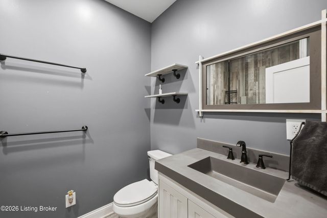 356 Elk Chase Dr, Taylorsville, KY 40071