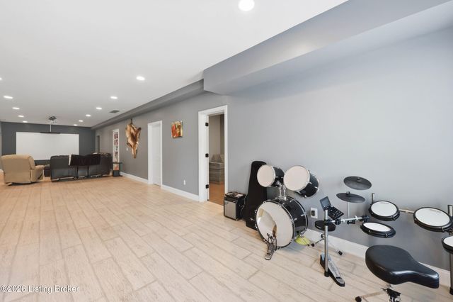 356 Elk Chase Dr, Taylorsville, KY 40071