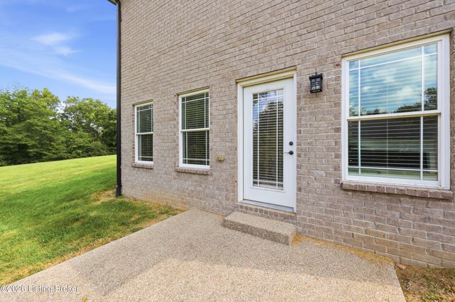 356 Elk Chase Dr, Taylorsville, KY 40071