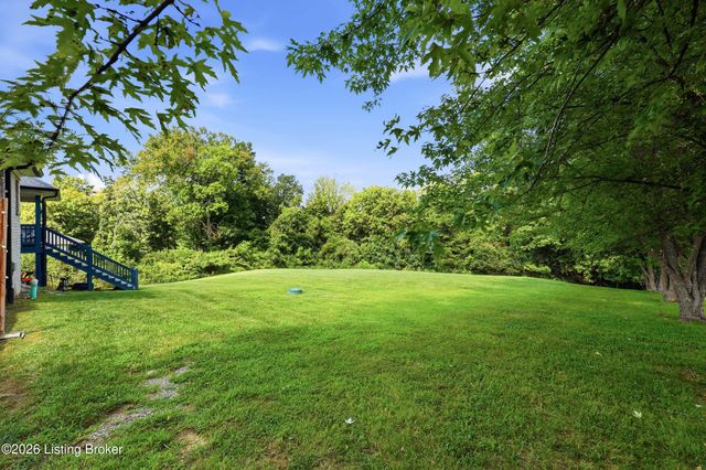 356 Elk Chase Dr, Taylorsville, KY 40071