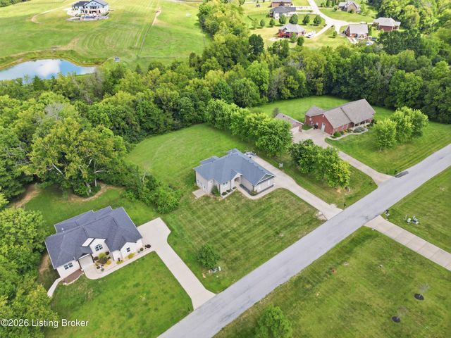356 Elk Chase Dr, Taylorsville, KY 40071