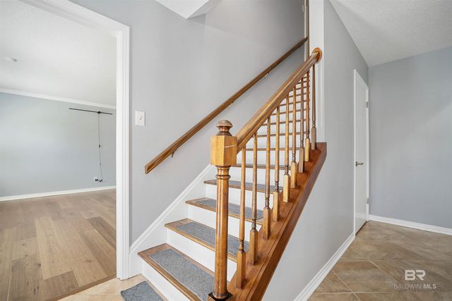 5716 Fairwood Drive, Mobile, AL 36609