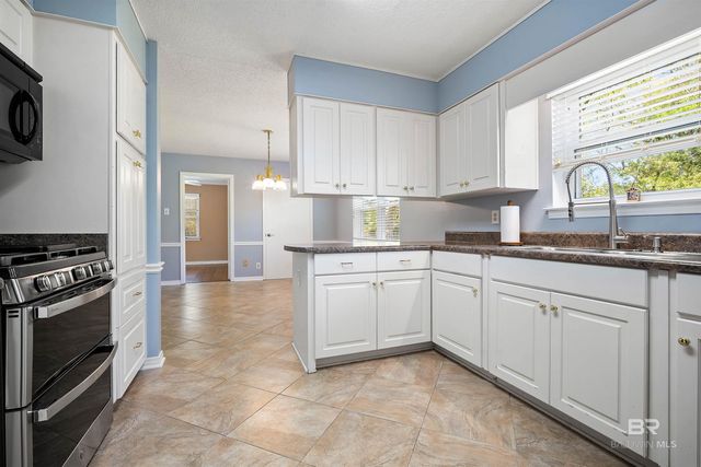 5716 Fairwood Drive, Mobile, AL 36609