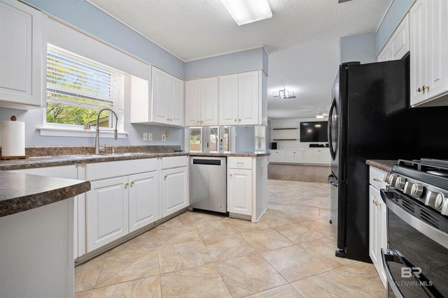 5716 Fairwood Drive, Mobile, AL 36609