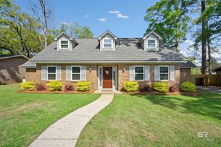 5716 Fairwood Drive, Mobile, AL 36609