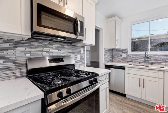 5016 CLINTON Street 5016 - D, Los Angeles, CA 90004