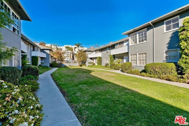 5016 CLINTON Street 5016 - D, Los Angeles, CA 90004
