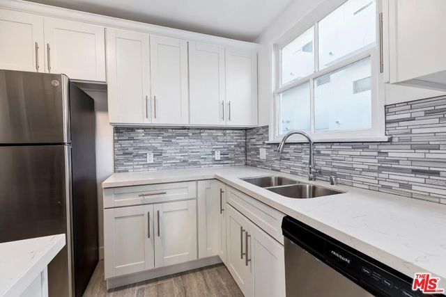 5016 CLINTON Street 5016 - D, Los Angeles, CA 90004