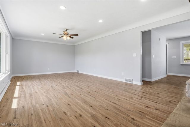 11351 Wilhurst Avenue NE, Hartville, OH 44632