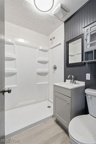 11351 Wilhurst Avenue NE, Hartville, OH 44632