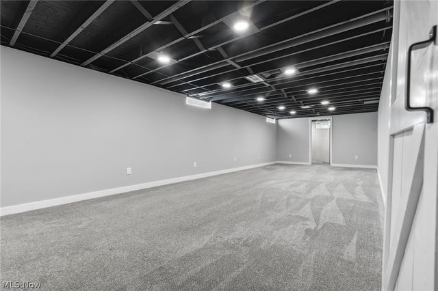 11351 Wilhurst Avenue NE, Hartville, OH 44632