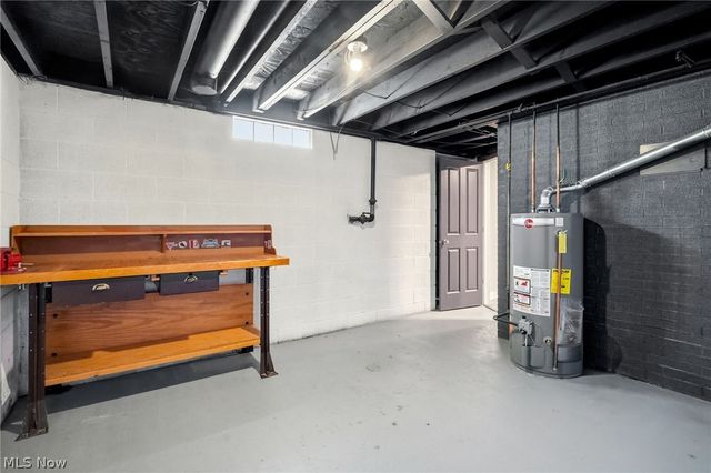 11351 Wilhurst Avenue NE, Hartville, OH 44632