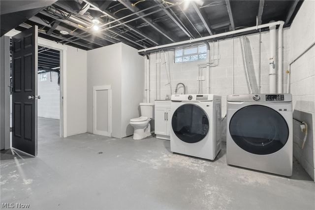 11351 Wilhurst Avenue NE, Hartville, OH 44632