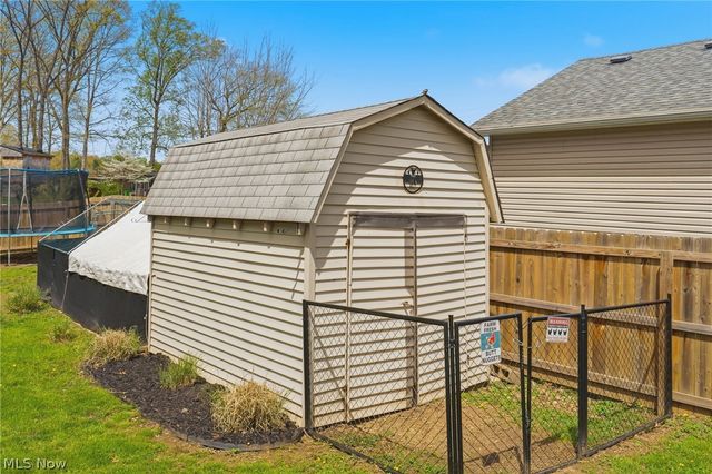 11351 Wilhurst Avenue NE, Hartville, OH 44632