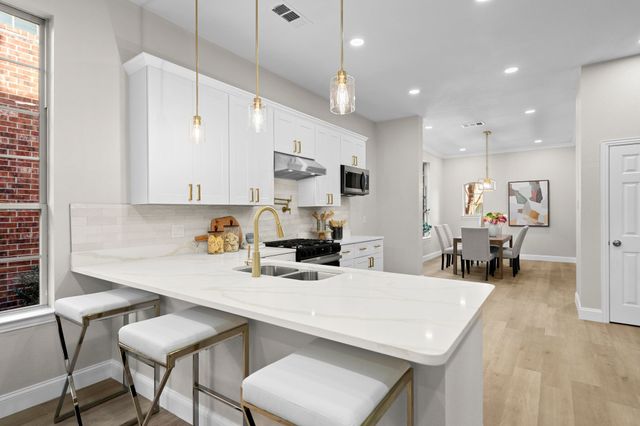 8505 Bayberry Avenue, Lantana, TX 76226