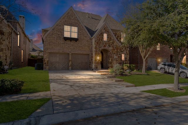 8505 Bayberry Avenue, Lantana, TX 76226