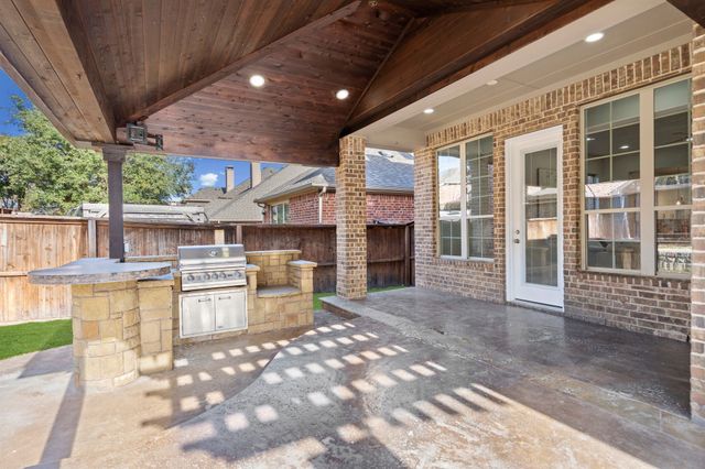 8505 Bayberry Avenue, Lantana, TX 76226