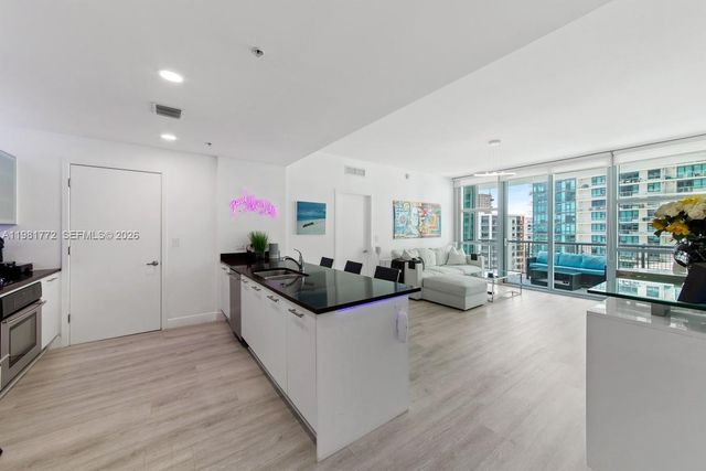 3301 NE 1st Ave H1110, Miami, FL 33137