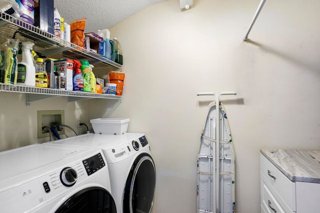 2641 Gately Drive W 2902, West Palm Beach, FL 33415