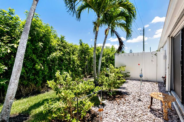 2641 Gately Drive W 2902, West Palm Beach, FL 33415