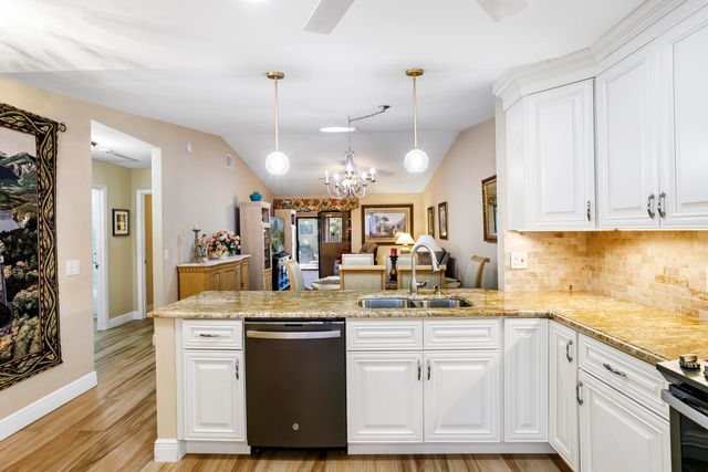 2641 Gately Drive W 2902, West Palm Beach, FL 33415