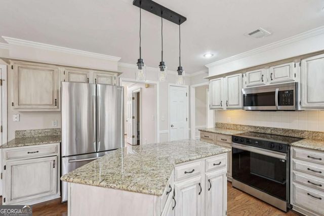 5618 Brookstone Drive NW, Acworth, GA 30101