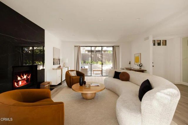 885 S Orange Grove Boulevard 23, Pasadena, CA 91105