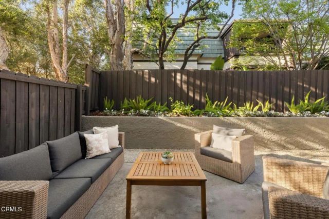 885 S Orange Grove Boulevard 23, Pasadena, CA 91105