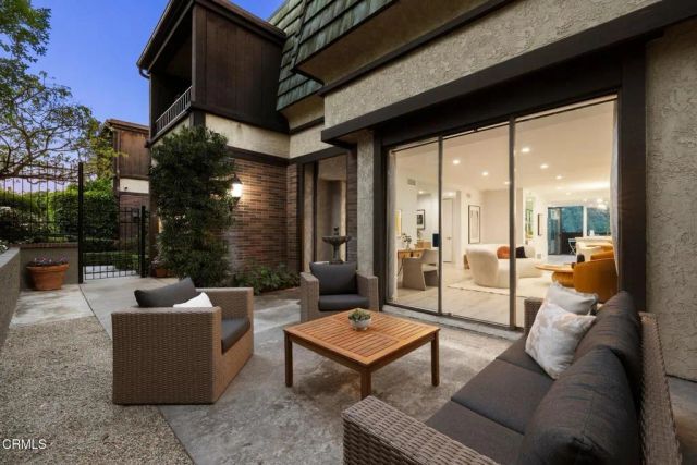 885 S Orange Grove Boulevard 23, Pasadena, CA 91105