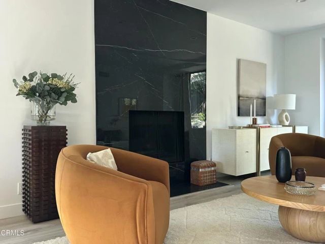 885 S Orange Grove Boulevard 23, Pasadena, CA 91105