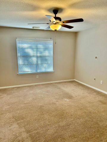 14 Legend Hollow Court, Spring, TX 77382