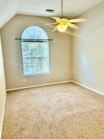 14 Legend Hollow Court, Spring, TX 77382