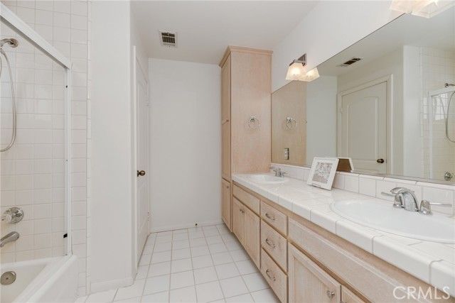 1924 Ruhland Avenue B, Redondo Beach, CA 90278