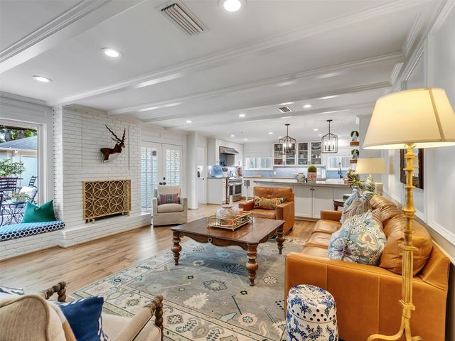 7727 Meadowvale Drive, Houston, TX 77063