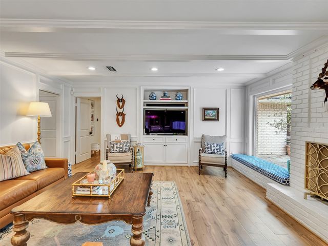 7727 Meadowvale Drive, Houston, TX 77063